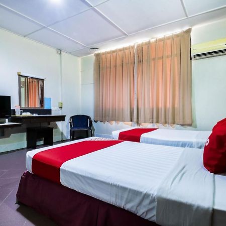 Oyo 89997 Kurnia Hotel Tawau Exterior photo