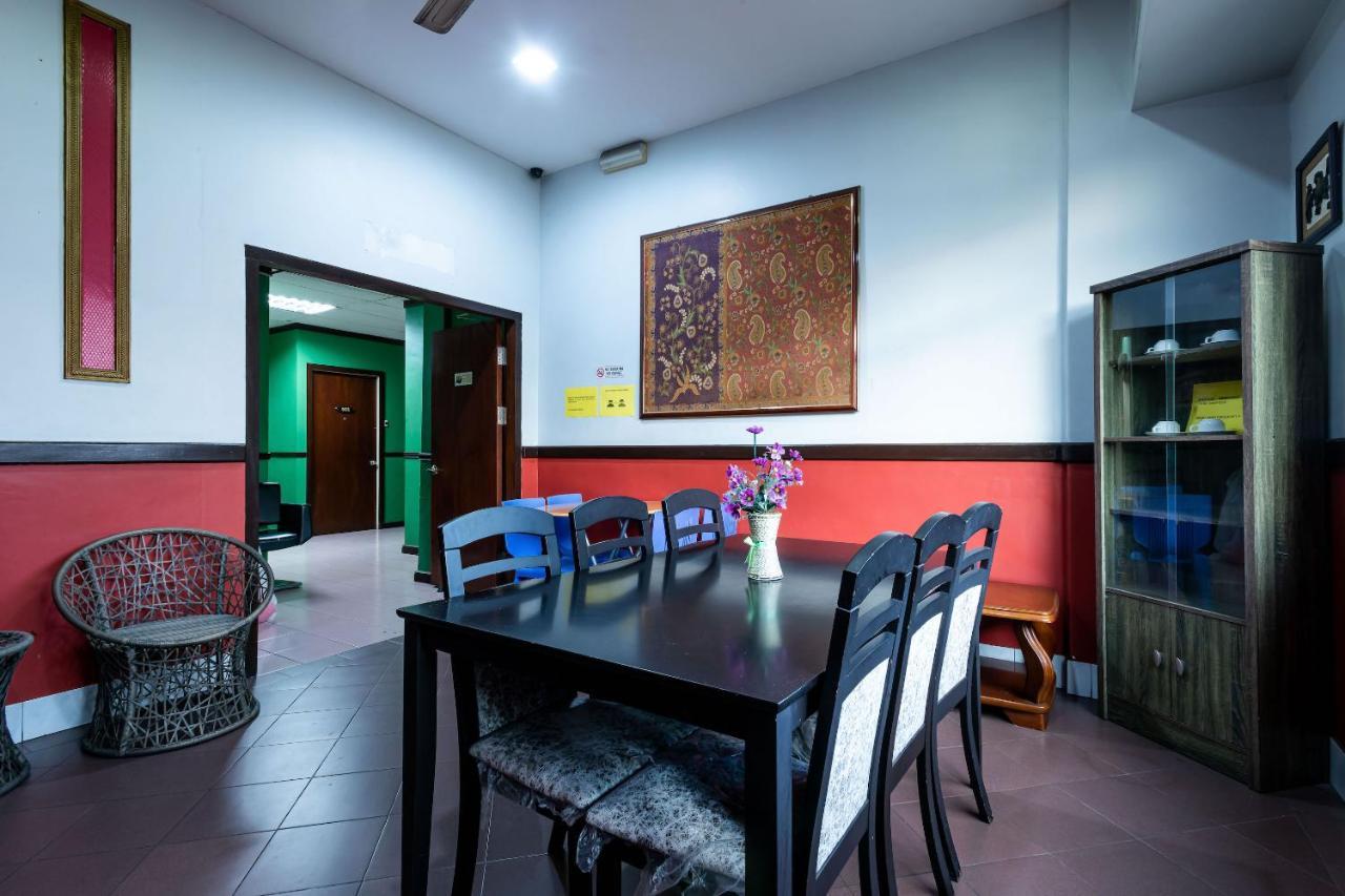 Oyo 89997 Kurnia Hotel Tawau Exterior photo
